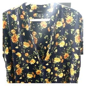 Forever 21 Navy Daisy Print V Neck Blouse